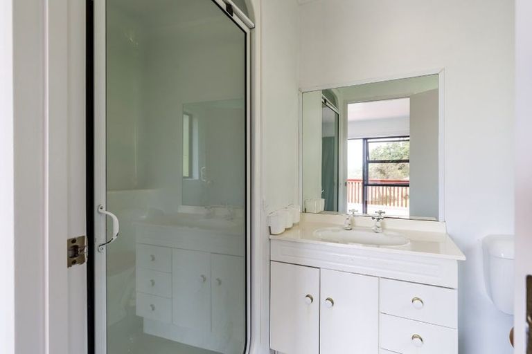 Photo of property in 108 Okura River Road, Okura, Albany, 0792