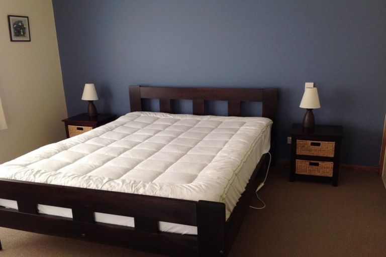 Photo of property in 1 Lancaster Place, Glenorchy, 9372