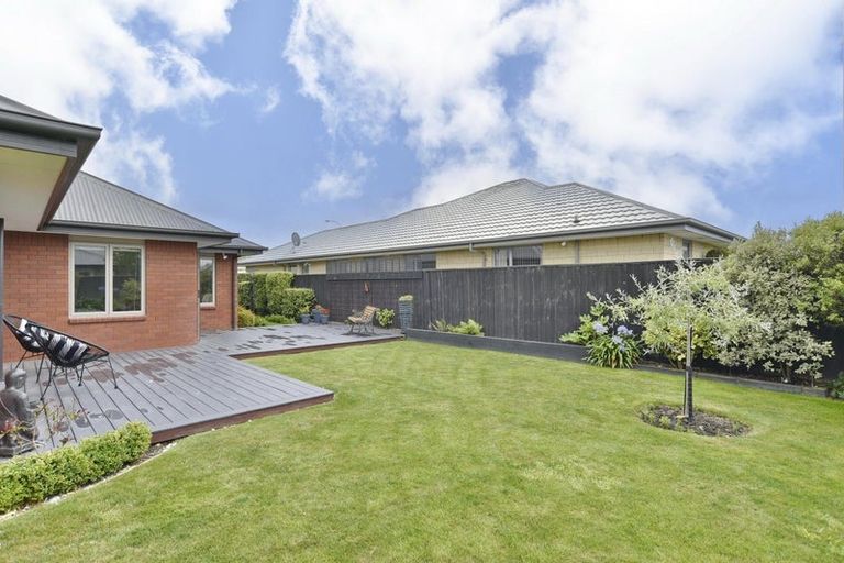 Photo of property in 13 Wisteria Lane, Rangiora, 7400
