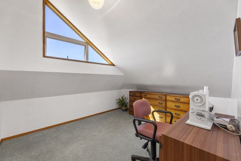 Photo of property in 113 Easther Crescent, Kew, Dunedin, 9012