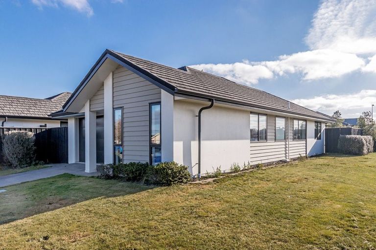 Photo of property in 61 Farnborough Way, Rolleston, 7615