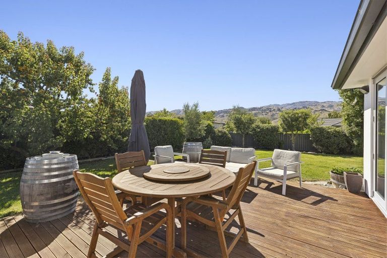 Photo of property in 22 Ethereal Crescent, Mount Pisa, Cromwell, 9383