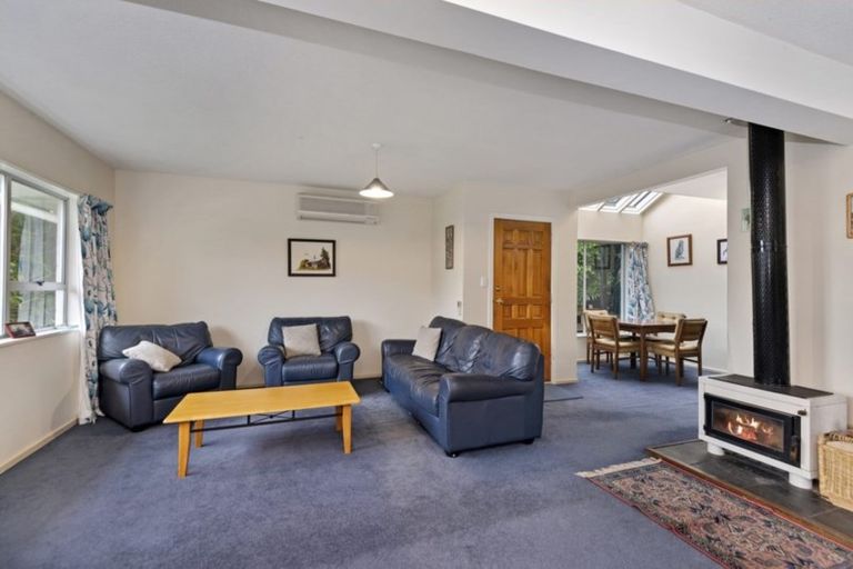 Photo of property in 11 Bayview Place, Cass Bay, Lyttelton, 8082