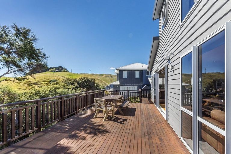 Photo of property in 62 Saint Ives Drive, Camborne, Porirua, 5026