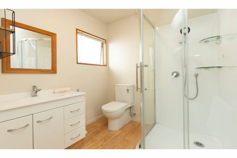 Photo of property in 1/670 Whangaparaoa Road, Stanmore Bay, Whangaparaoa, 0932