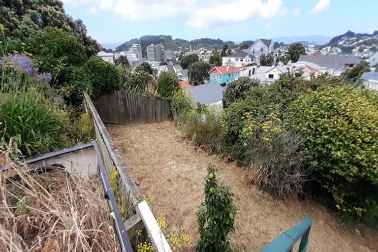 Photo of property in 2 Mudges Terrace, Newtown, Wellington, 6021