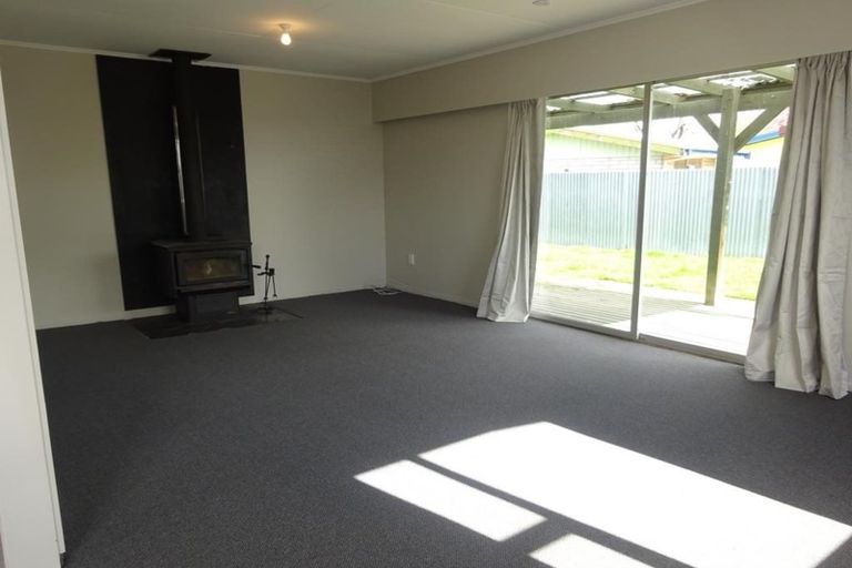Photo of property in 813 Huia Street, Camberley, Hastings, 4120