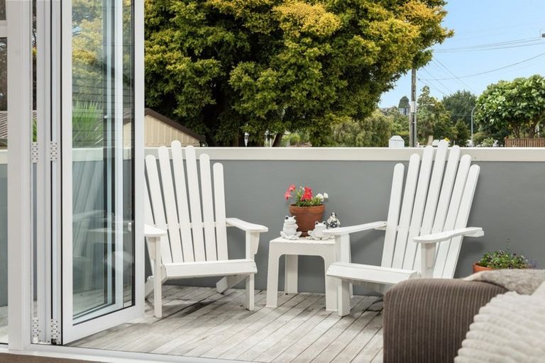 Photo of property in 74 Queen Road, Bellevue, Tauranga, 3110