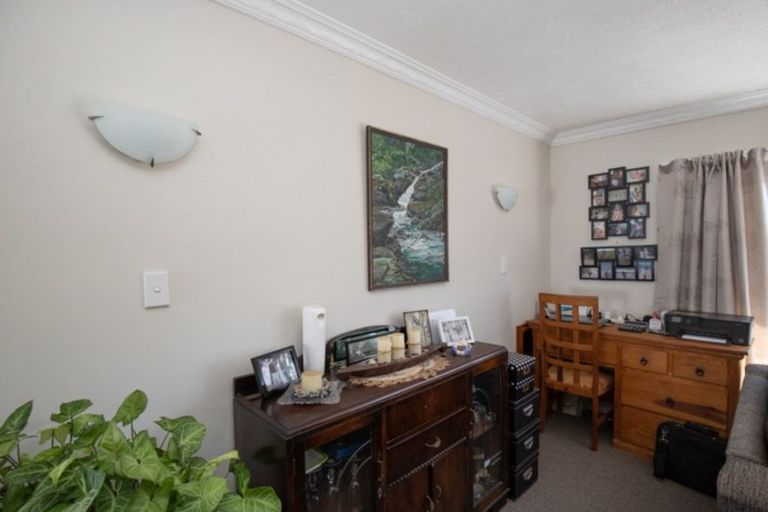 Photo of property in 71 Pipiroa Road, Ngatea, 3503