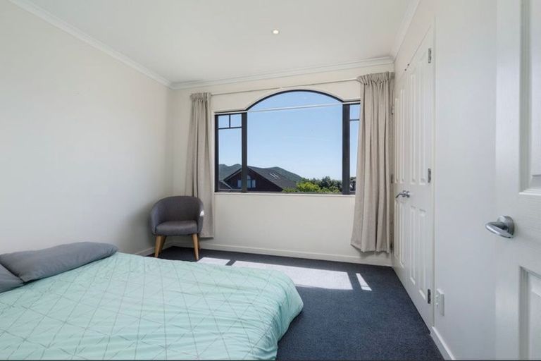 Photo of property in 12a Landsdowne Terrace, Karori, Wellington, 6012