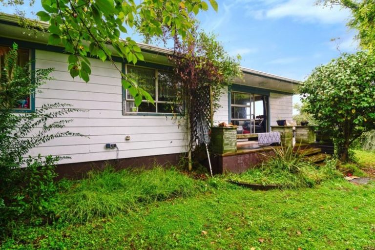 Photo of property in 20 Robinson Avenue, Holdens Bay, Rotorua, 3010
