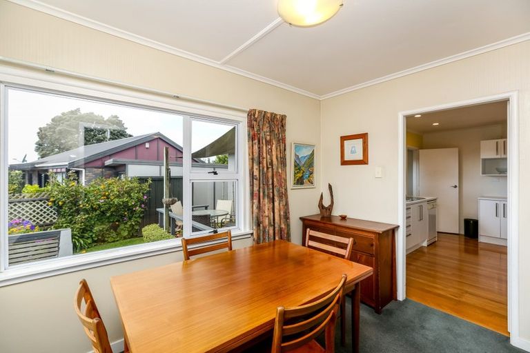 Photo of property in 153 Mangorei Road, Merrilands, New Plymouth, 4312