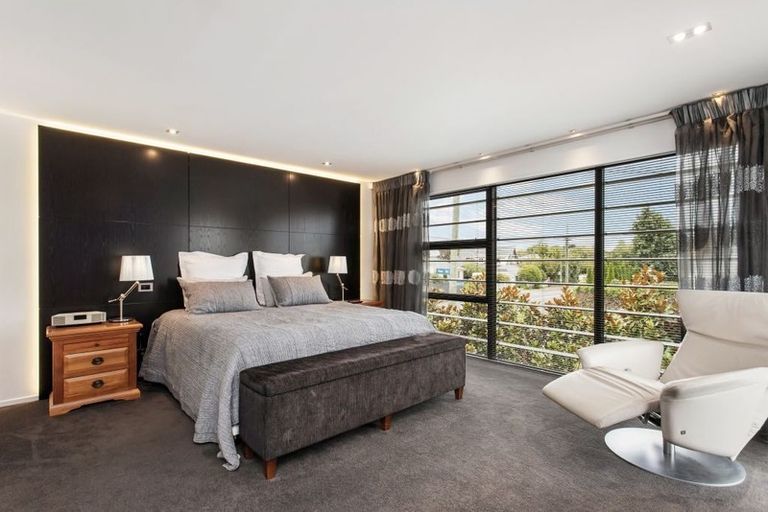 Photo of property in 2 Roa Road, Fendalton, Christchurch, 8041