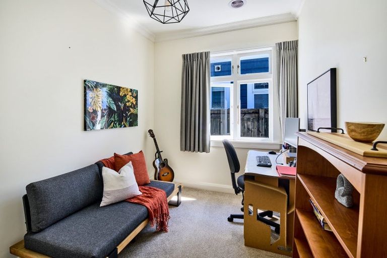 Photo of property in 22 Central Terrace, Alicetown, Lower Hutt, 5010