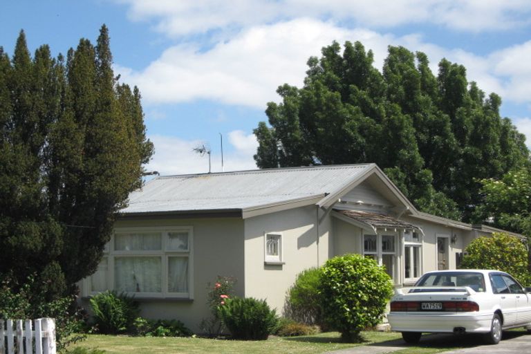 Photo of property in 12 Cheviot Street, Spreydon, Christchurch, 8024