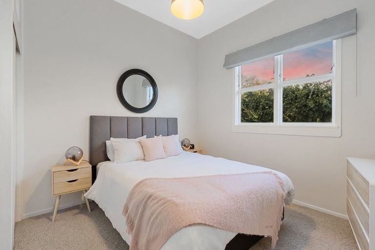 Photo of property in 2 Poulton Avenue, Richmond, Christchurch, 8013