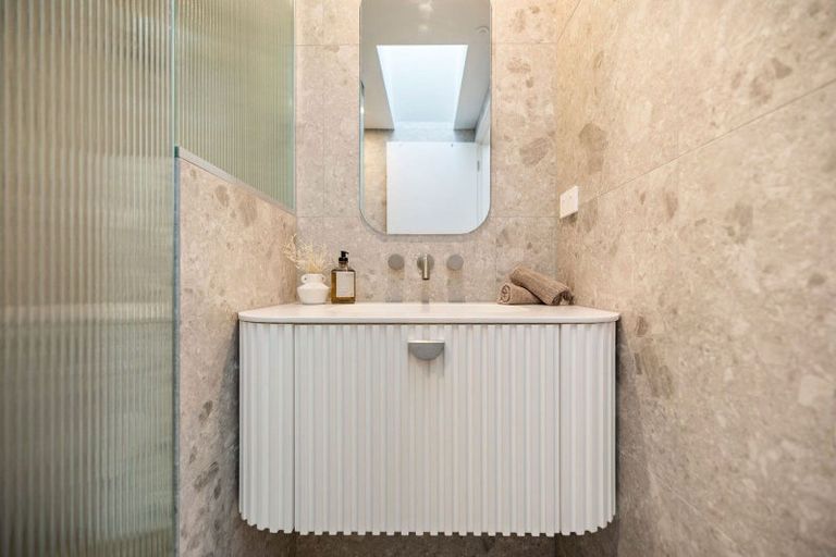 Photo of property in 10 Soudley Court, Jacks Point, Queenstown, 9371