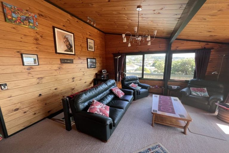 Photo of property in 15 Fraser Avenue, Johnsonville, Wellington, 6037