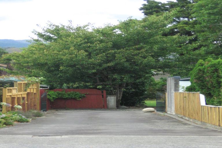 Photo of property in 24 California Drive, Totara Park, Upper Hutt, 5018