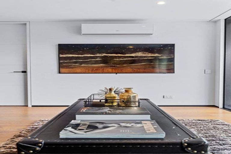 Photo of property in 30 Kingfisher Grove, Greenhithe, Auckland, 0632