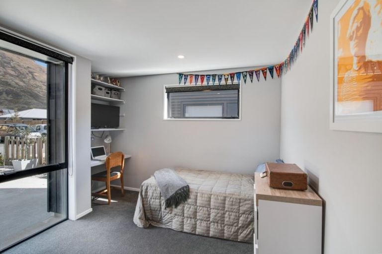 Photo of property in 3 Dewar Street, Lake Hayes, Queenstown, 9304