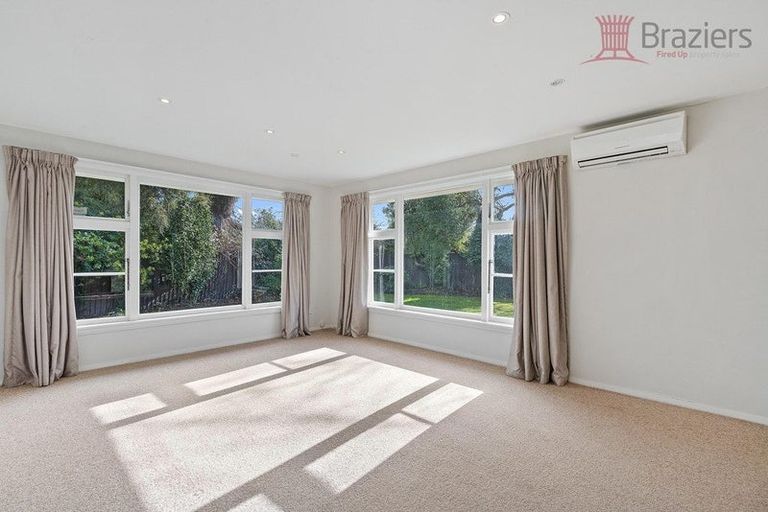 Photo of property in 33a Garreg Road, Fendalton, Christchurch, 8052