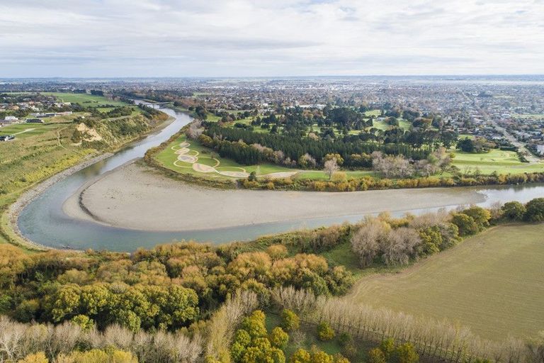 Photo of property in 38 Titirangi Drive, Fitzherbert, Palmerston North, 4471