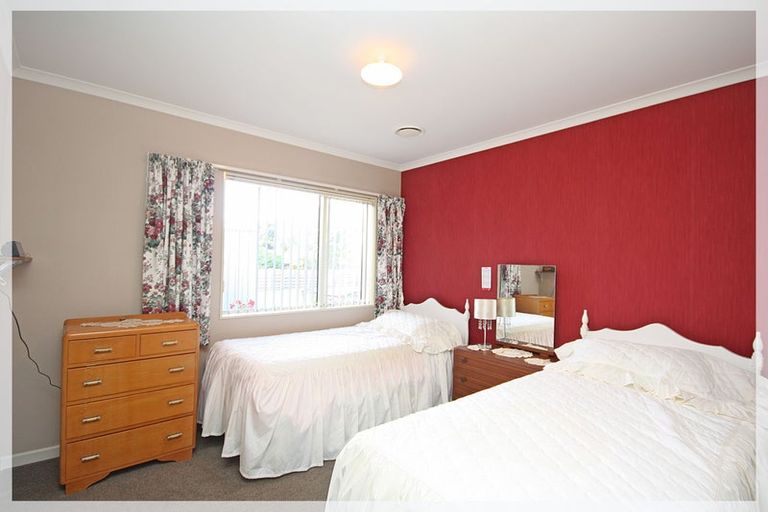 Photo of property in 8 Teppett Place, Foxton Beach, Foxton, 4815