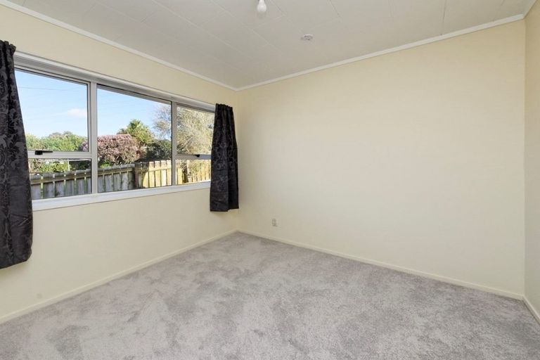 Photo of property in 307 Triangle Road, Massey, Auckland, 0614