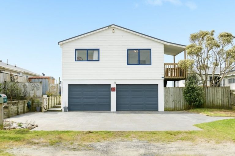 Photo of property in 393 Pukehina Parade, Pukehina, Te Puke, 3189