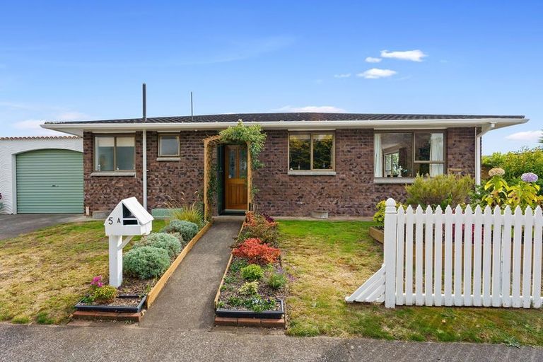 Photo of property in 5a Rutherford Drive, Waikanae Beach, Waikanae, 5036