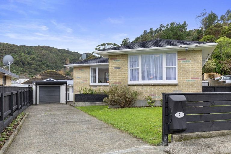 Photo of property in 2 Bella Grove, Naenae, Lower Hutt, 5011