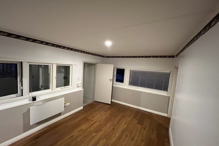 Photo of property in 6 Brighton Terrace, Murrays Bay, Auckland, 0630