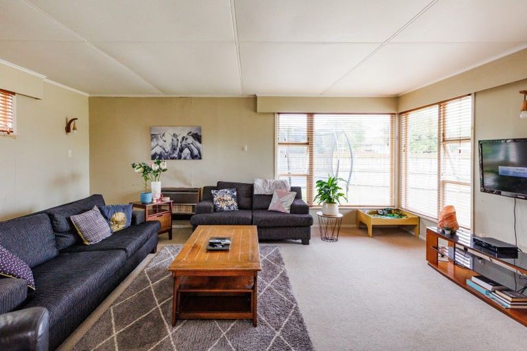 Photo of property in 84 Brightwater Terrace, Terrace End, Palmerston North, 4410