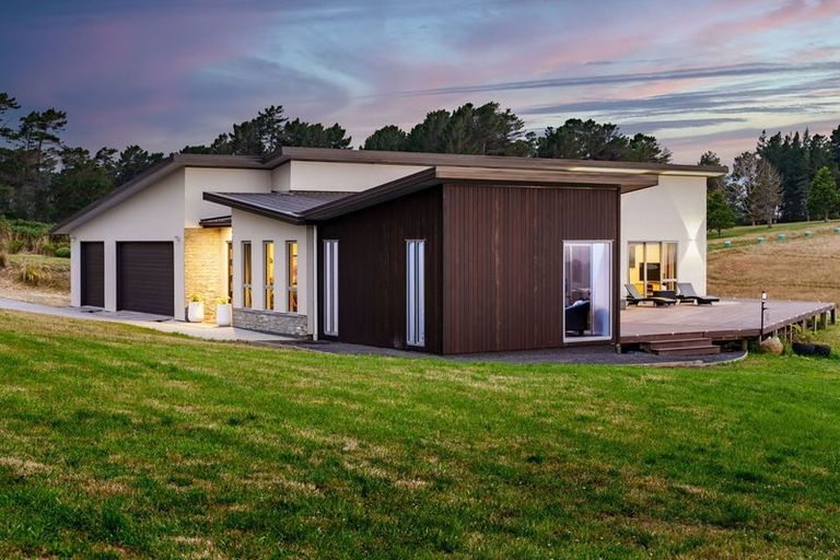 Photo of property in 261 Hillhead Road, Corstorphine, Dunedin, 9012