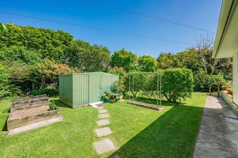 Photo of property in 9 Hurworth Grove, Waikanae, 5036