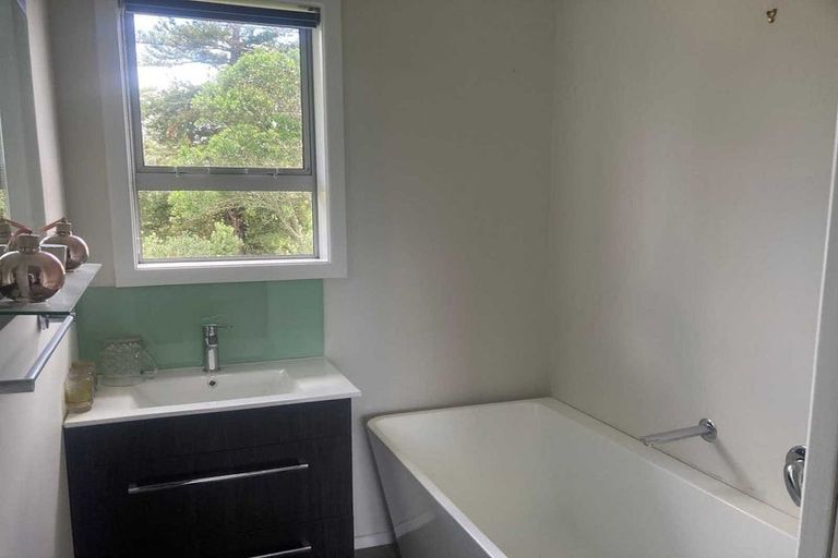 Photo of property in 18 Nukuroa Road, Oruawharo, Wellsford, 0975