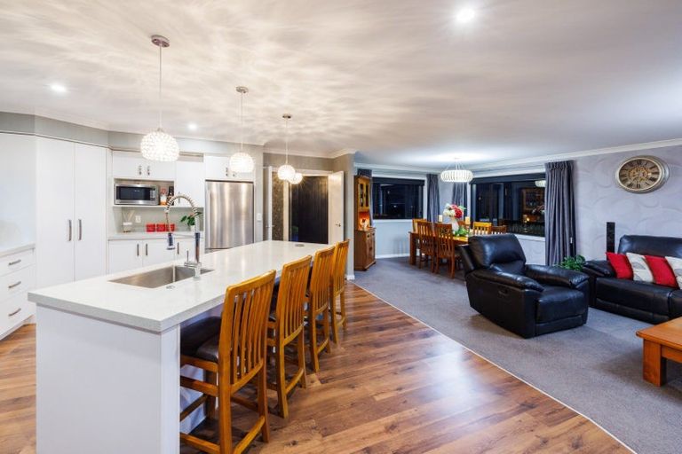 Photo of property in 23 Silicon Way, Fitzherbert, Palmerston North, 4410