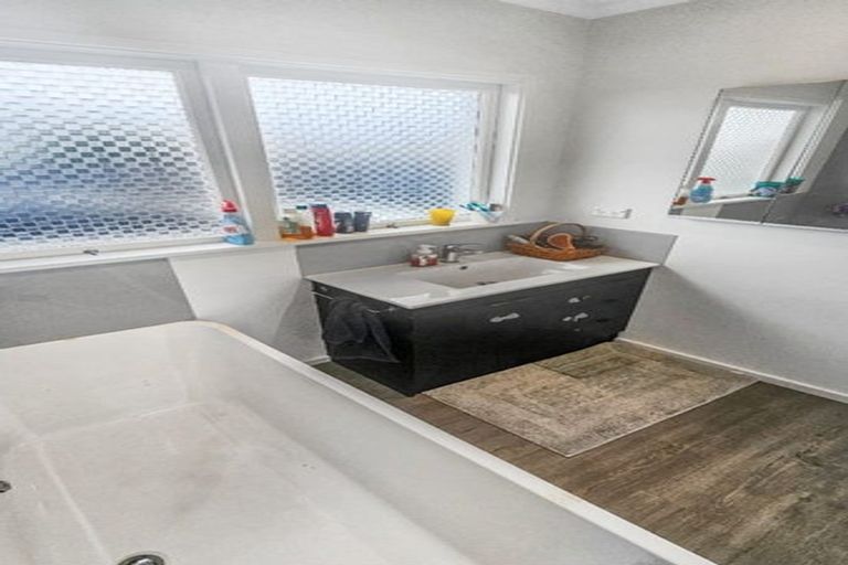 Photo of property in 33 Holyrood Street, Taradale, Napier, 4112