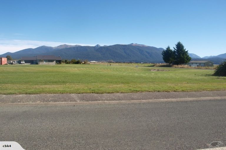 Photo of property in 91 Oraka Street, Te Anau, 9600