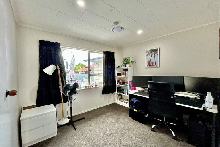Photo of property in 29 Ryan Crescent, Greenmeadows, Napier, 4112