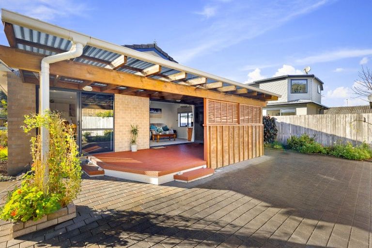 Photo of property in 30d Elizabeth Street, Orewa, 0931