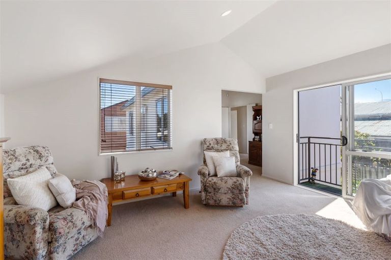 Photo of property in 2b Hall Avenue, Mangere, Auckland, 2022