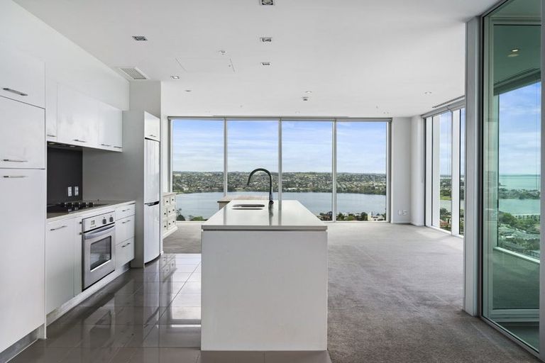 Photo of property in Sentinel Apartments, 2201/3 Northcroft Street, Takapuna, Auckland, 0622