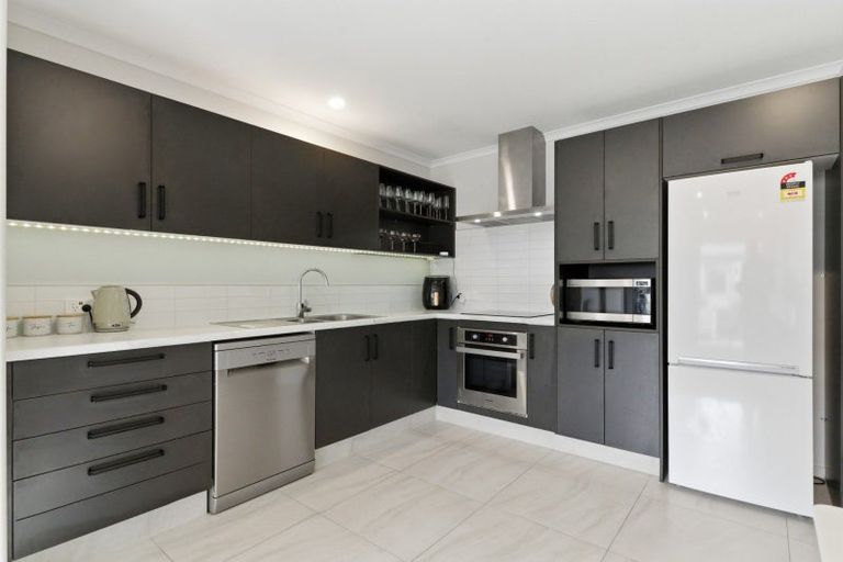 Photo of property in 4 Pense Place, Papamoa, 3118