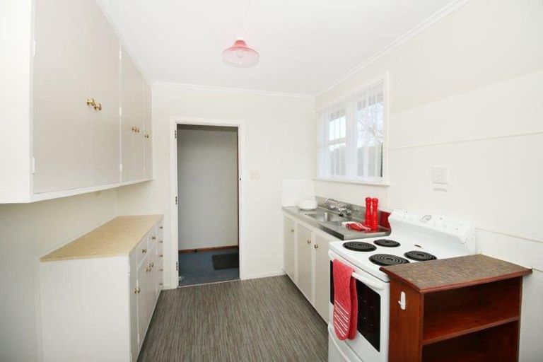 Photo of property in 5 Waterloo Crescent, Hokowhitu, Palmerston North, 4410