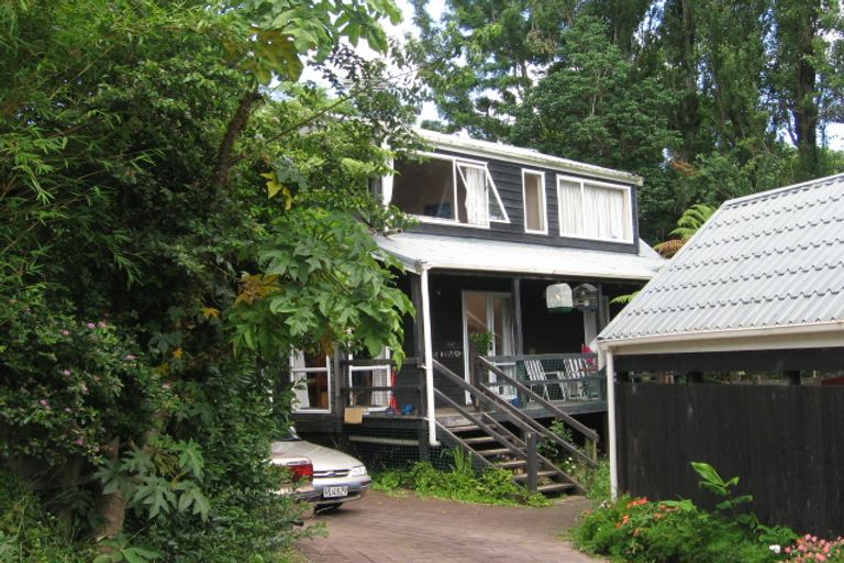 Photo of property in 1/8 Otahuri Crescent, Greenlane, Auckland, 1051
