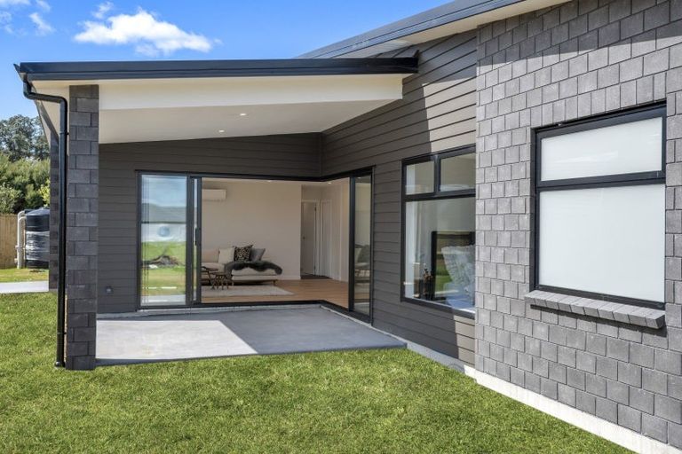 Photo of property in 111 Mclarin Road, Glenbrook, 2681