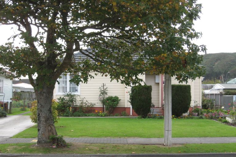 Photo of property in 43 Bush Street, Naenae, Lower Hutt, 5011