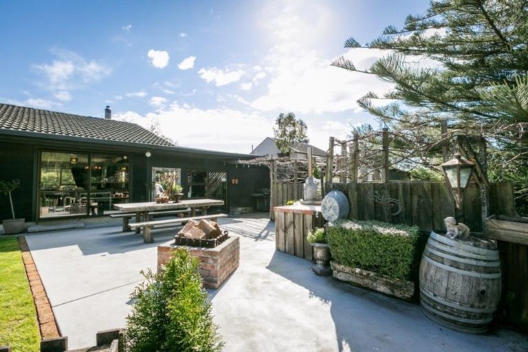 Photo of property in 15 Tokomaru Drive, Havelock North, 4130